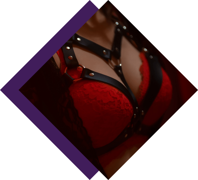 The Thrill of Fear: How to Safely Incorporate BDSM and Kink Into Spooky Roleplay