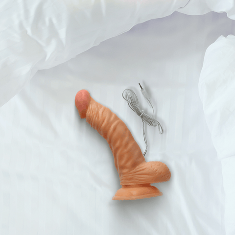 VIBRATING DONG W/ BALLS - FLESH - 7"