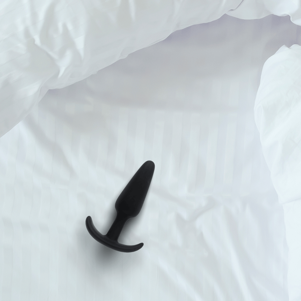 NAUGHTY - BLACK - 3\"