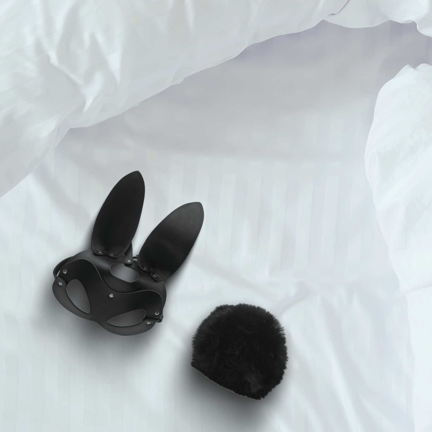 BUNNY MASK AND PLUG SET