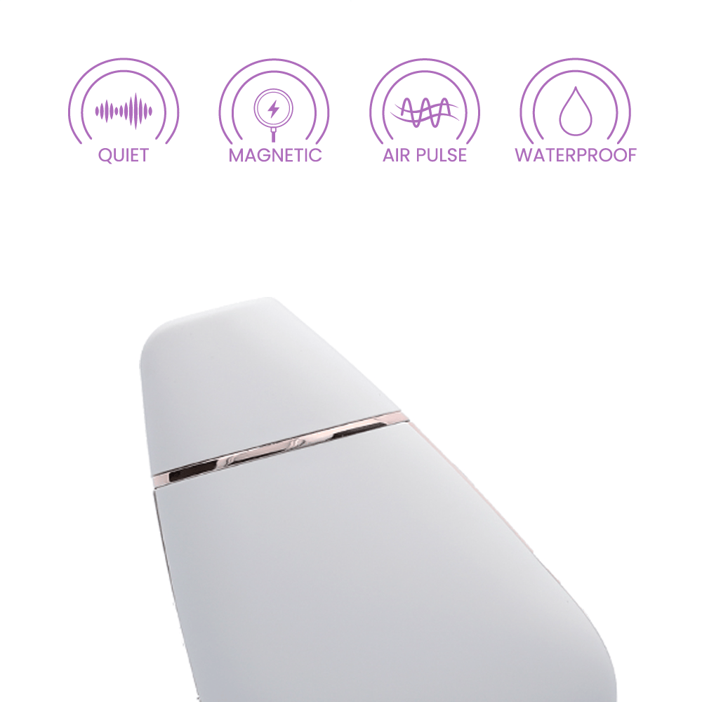 LOVE TRIANGLE - WHITE