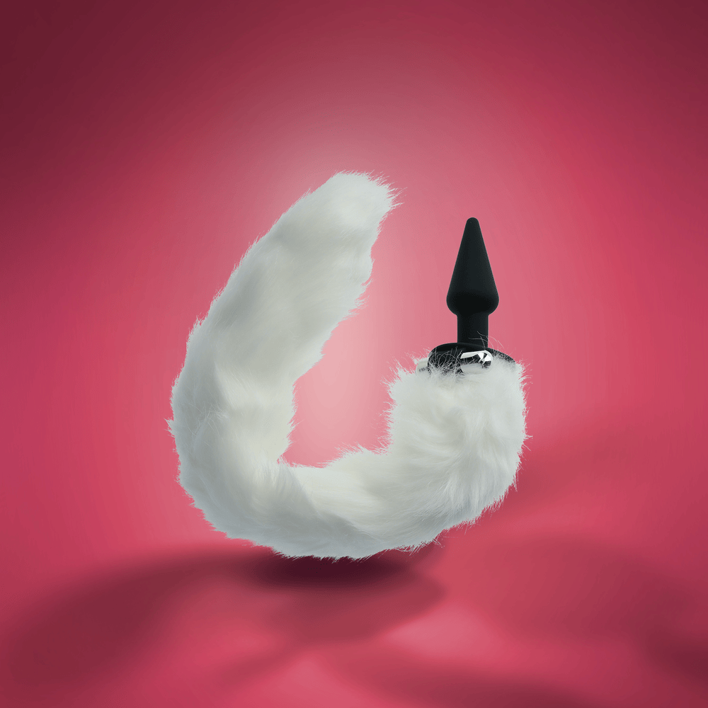 INTERCHANGEABLE WHITE FOX TAIL