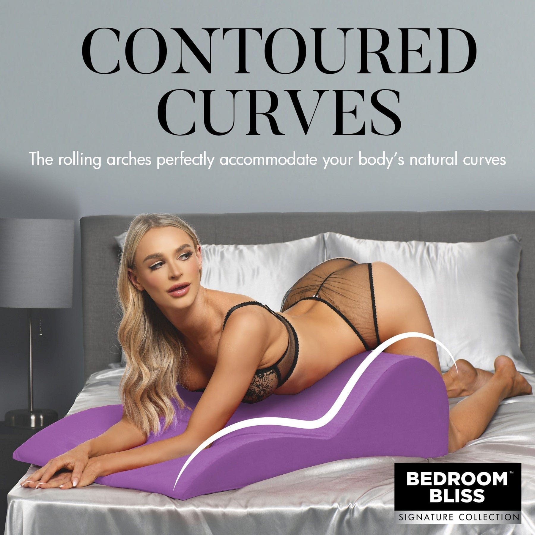 CONTOURED LOVE CUSHION