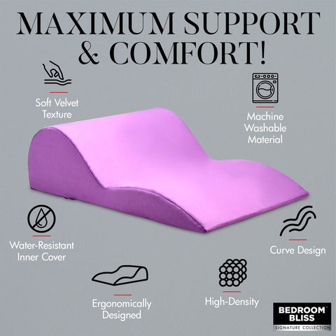 CONTOURED LOVE CUSHION