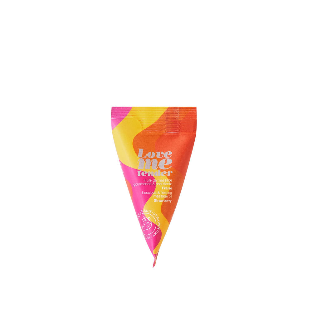 LOVE ME TENDER WARMING + FLAVORED MASSAGE OIL FOIL - STRAWBERRY