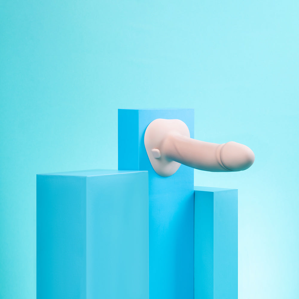 EVERY BODY VIBRATING REALISTIC STRAP-ON KIT