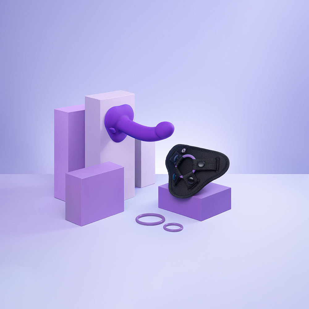 VIBRATING CURVED STRAP-ON KIT