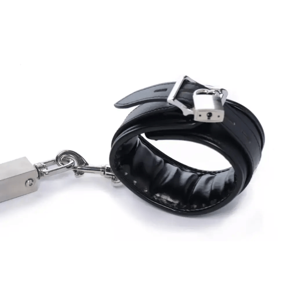SQUAT ANAL IMPALER W/ SPREADER BAR AND CUFFS