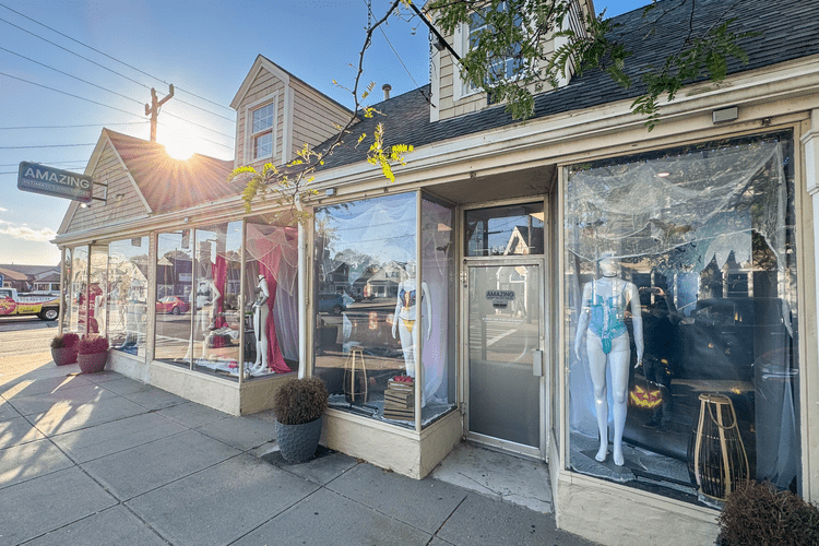 Amazing Intimate Essentials